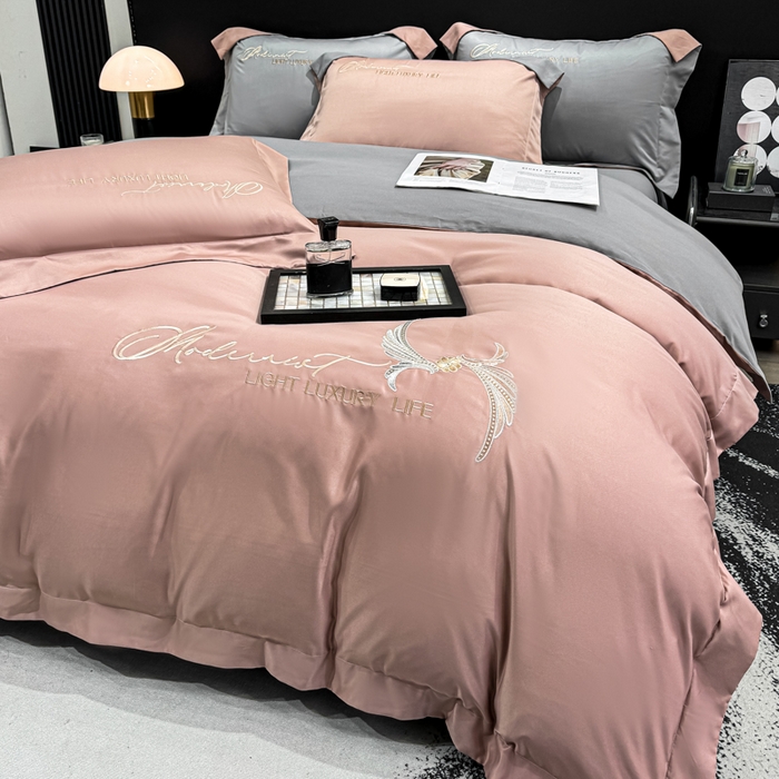 91家纺网 家纺一手货源 找家纺 悦织湾家纺 亲肤120克水洗棉磨毛刺绣纯色四件套2025新款轻奢韩版公主风精致床上用品绣花4件套 宽境豆沙