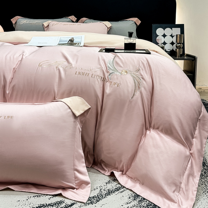 91家纺网 家纺一手货源 找家纺 悦织湾家纺 亲肤120克水洗棉磨毛刺绣纯色四件套2025新款轻奢韩版公主风精致床上用品绣花4件套 宽境粉玉