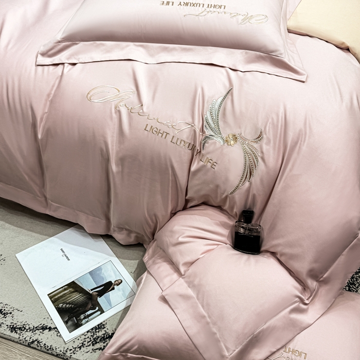 91家纺网 家纺一手货源 找家纺 悦织湾家纺 亲肤120克水洗棉磨毛刺绣纯色四件套2025新款轻奢韩版公主风精致床上用品绣花4件套 宽境粉玉