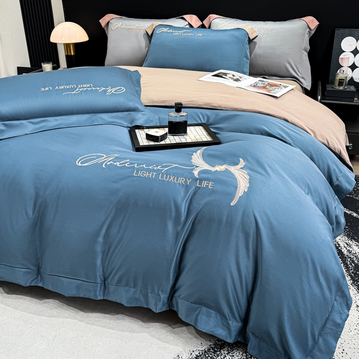 91家纺网 家纺一手货源 找家纺 悦织湾家纺 亲肤120克水洗棉磨毛刺绣纯色四件套2025新款轻奢韩版公主风精致床上用品绣花4件套 宽境宾利蓝