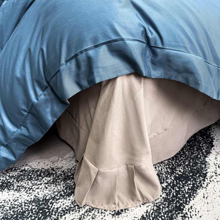 91家纺网 家纺一手货源 找家纺 悦织湾家纺 亲肤120克水洗棉磨毛刺绣纯色四件套2025新款轻奢韩版公主风精致床上用品绣花4件套 宽境宾利蓝