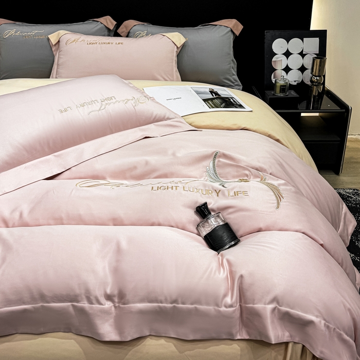 91家纺网 家纺一手货源 找家纺 悦织湾家纺 亲肤120克水洗棉磨毛刺绣纯色四件套2025新款轻奢韩版公主风精致床上用品绣花4件套 宽境粉玉