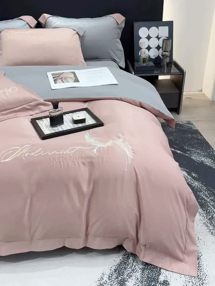 91家纺网 家纺一手货源 找家纺 悦织湾家纺 亲肤120克水洗棉磨毛刺绣纯色四件套2025新款轻奢韩版公主风精致床上用品绣花4件套 宽境豆沙