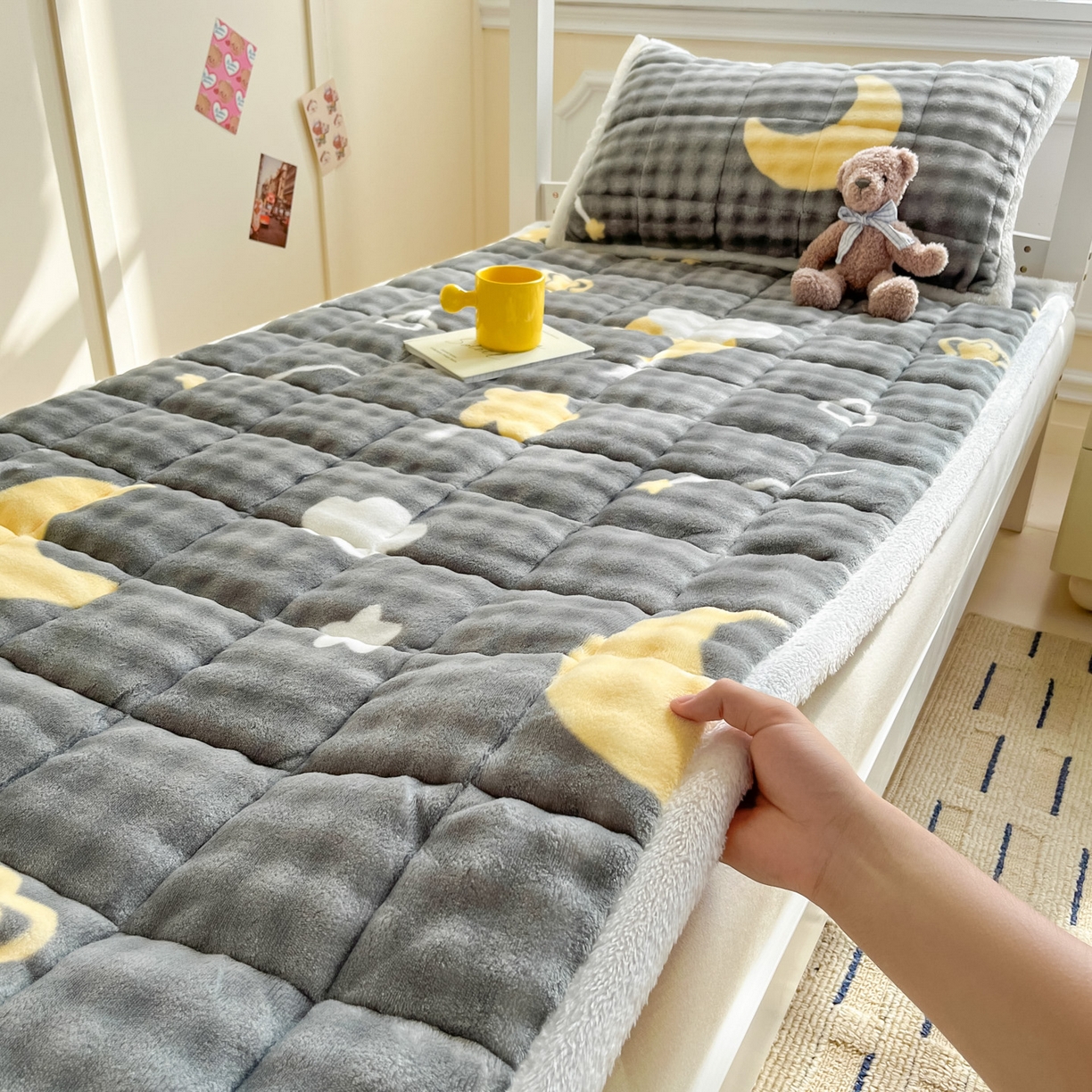 91家纺网 家纺一手货源 找家纺 缦吉 2025新款泡泡兔毛牛奶绒床垫 繁星满天（全网最低）