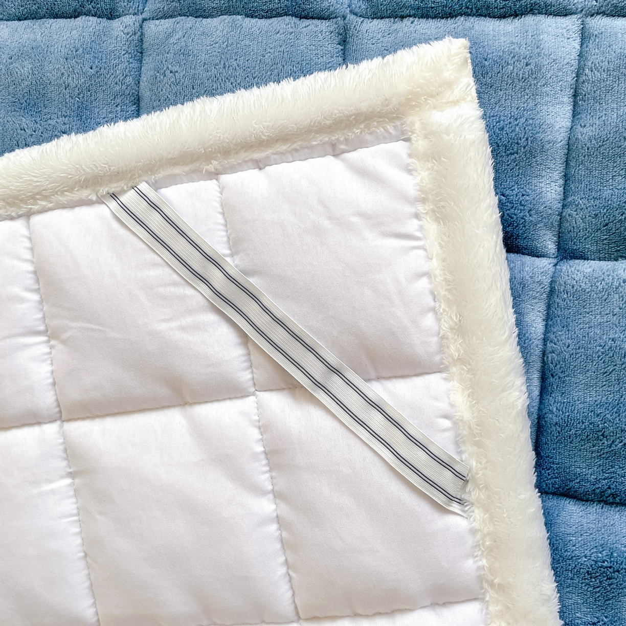 91家纺网 家纺一手货源 找家纺 缦吉 2025新款泡泡兔毛牛奶绒床垫 深海蓝色（全网最低）