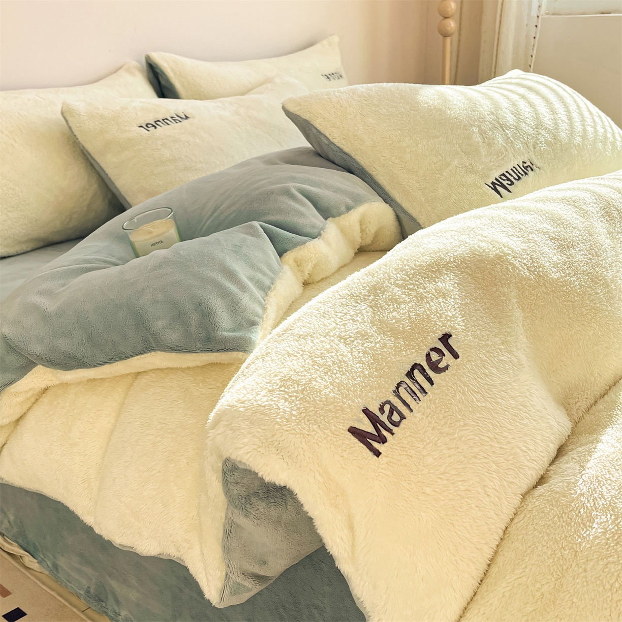 91家纺网 家纺一手货源 找家纺 （总）梦幻之城 2025新款牛奶绒刺绣四件套-凯勒系列B款