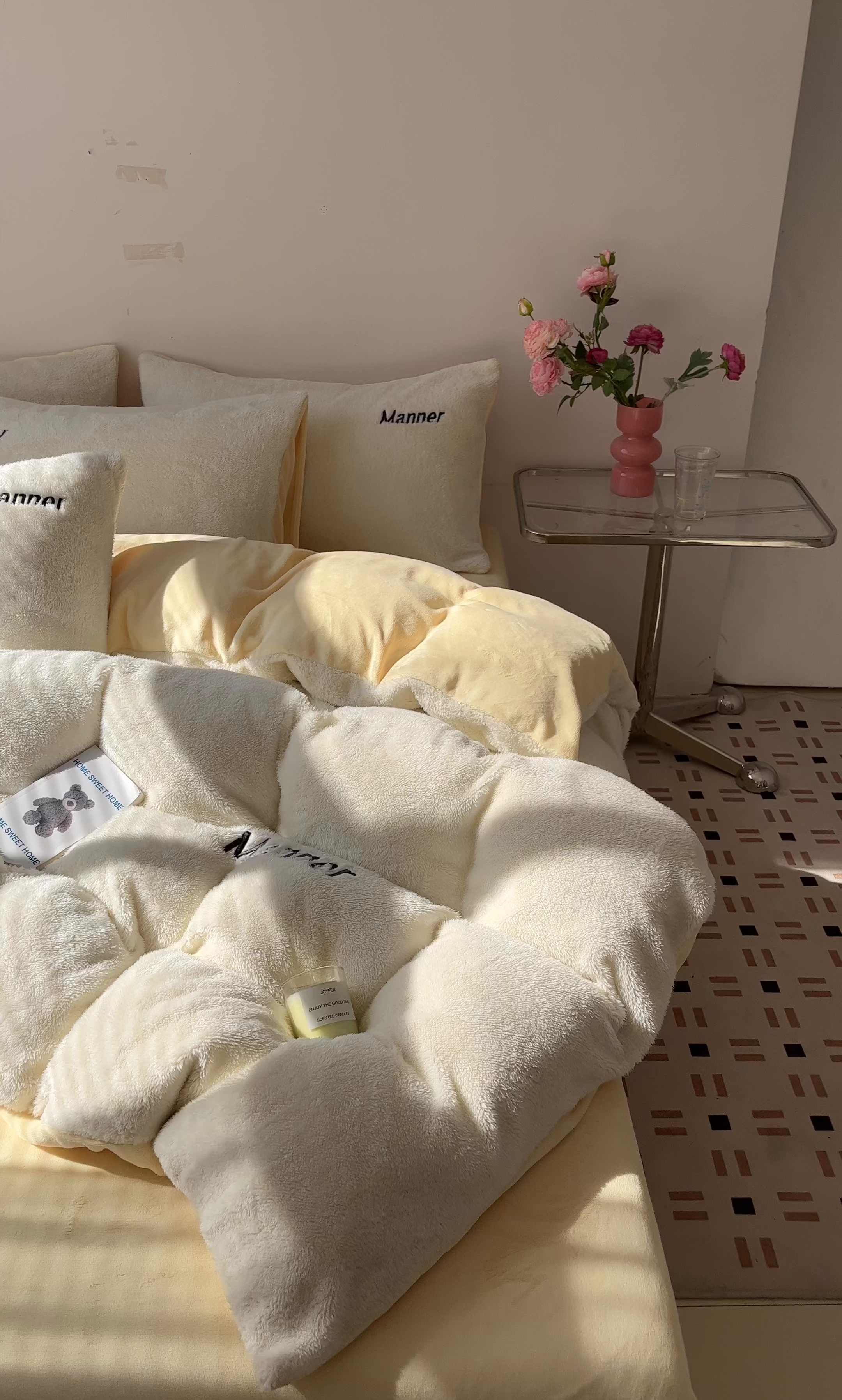 91家纺网 家纺一手货源 找家纺 梦幻之城 2025新款牛奶绒刺绣四件套-凯勒系列B款 凯勒-奶芋色+暖黄