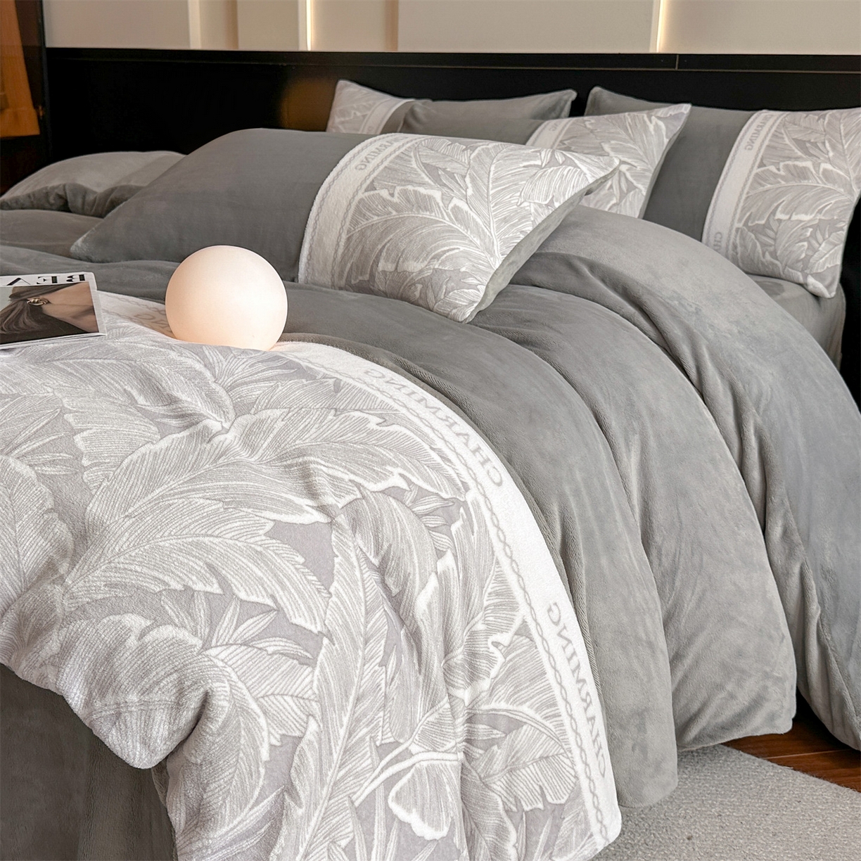 91家纺网 家纺一手货源 找家纺 梦幻之城 2025新款牛奶绒刺绣款四件套-苏缦 经典灰