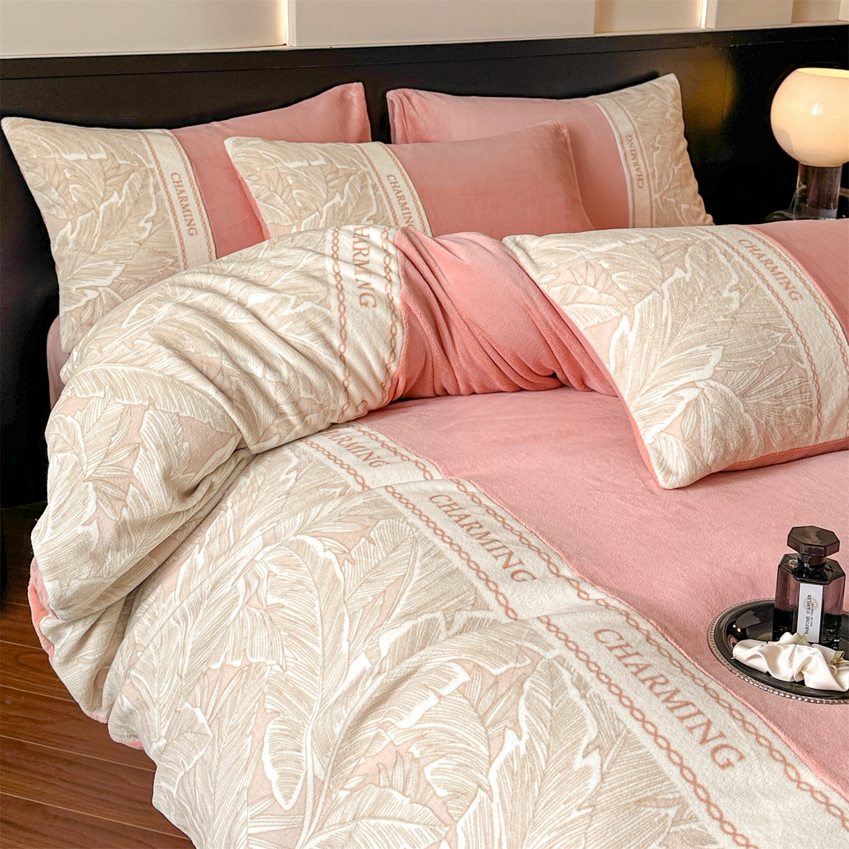 91家纺网 家纺一手货源 找家纺 （总）梦幻之城 2025新款牛奶绒刺绣款四件套-苏缦