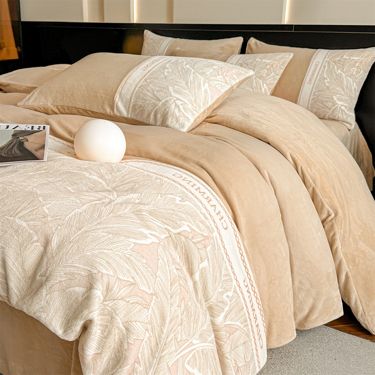 91家纺网 家纺一手货源 找家纺 梦幻之城 2025新款牛奶绒刺绣款四件套-苏缦 香槟色