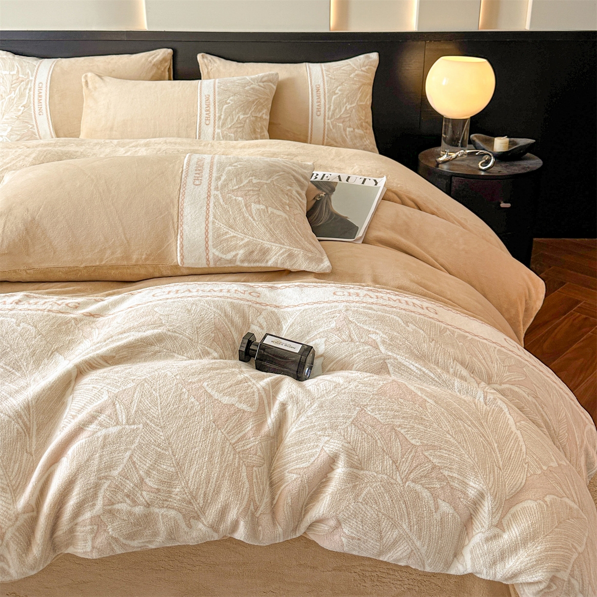 91家纺网 家纺一手货源 找家纺 梦幻之城 2025新款牛奶绒刺绣款四件套-苏缦 香槟色