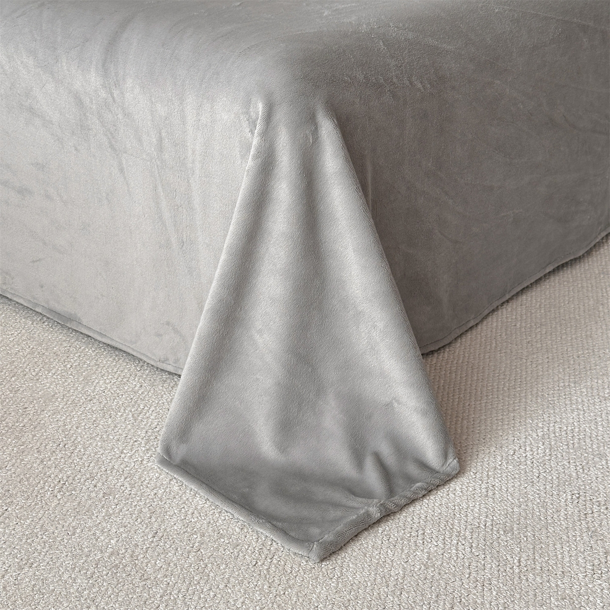 91家纺网 家纺一手货源 找家纺 梦幻之城 2025新款牛奶绒刺绣款四件套-苏缦 经典灰