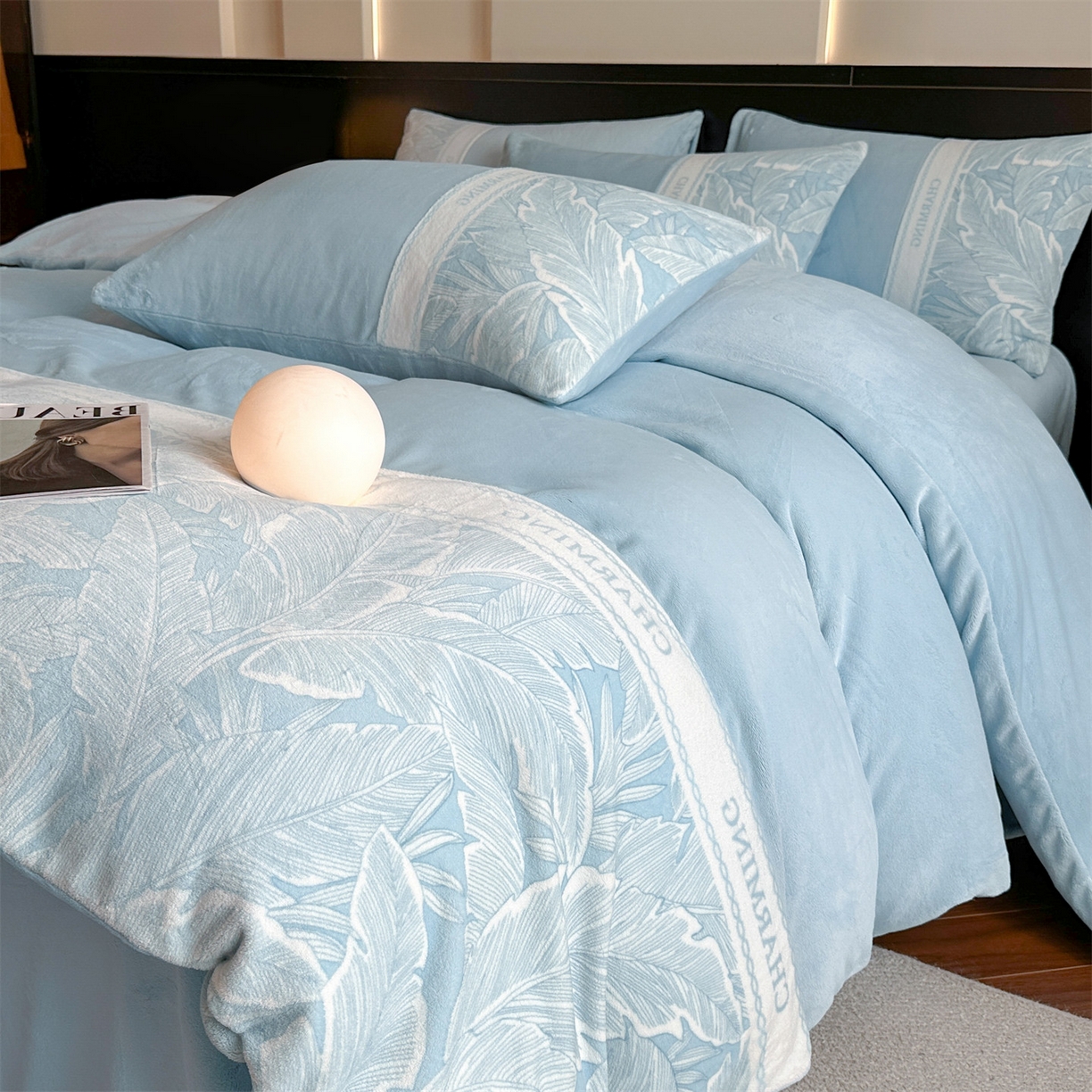 91家纺网 家纺一手货源 找家纺 梦幻之城 2025新款牛奶绒刺绣款四件套-苏缦 天空蓝