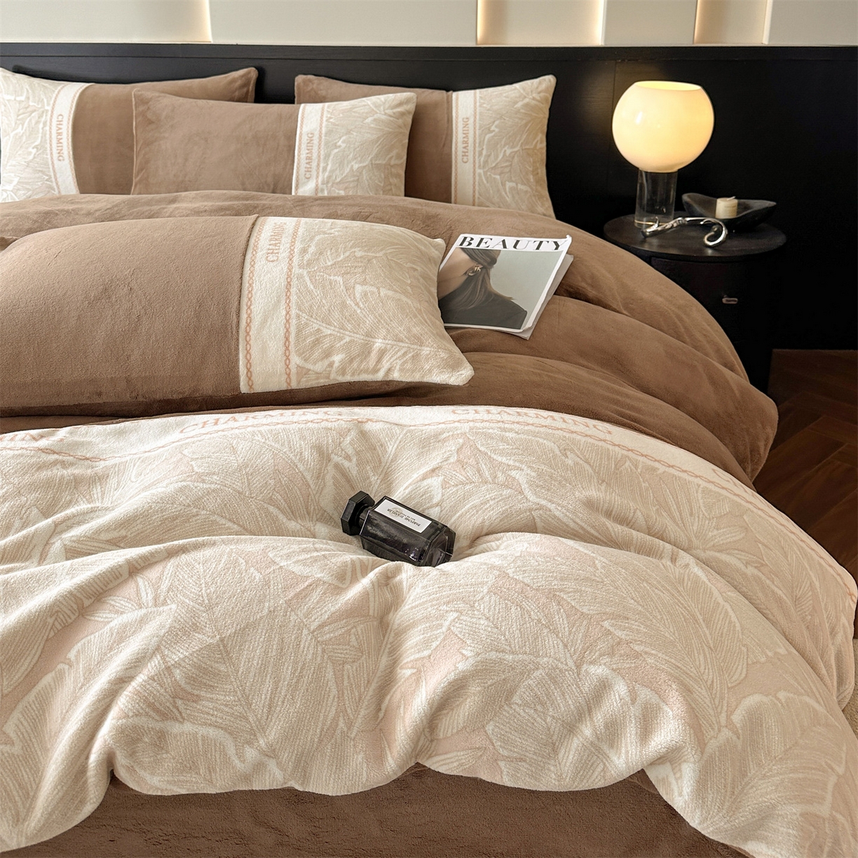 91家纺网 家纺一手货源 找家纺 梦幻之城 2025新款牛奶绒刺绣款四件套-苏缦 摩卡棕