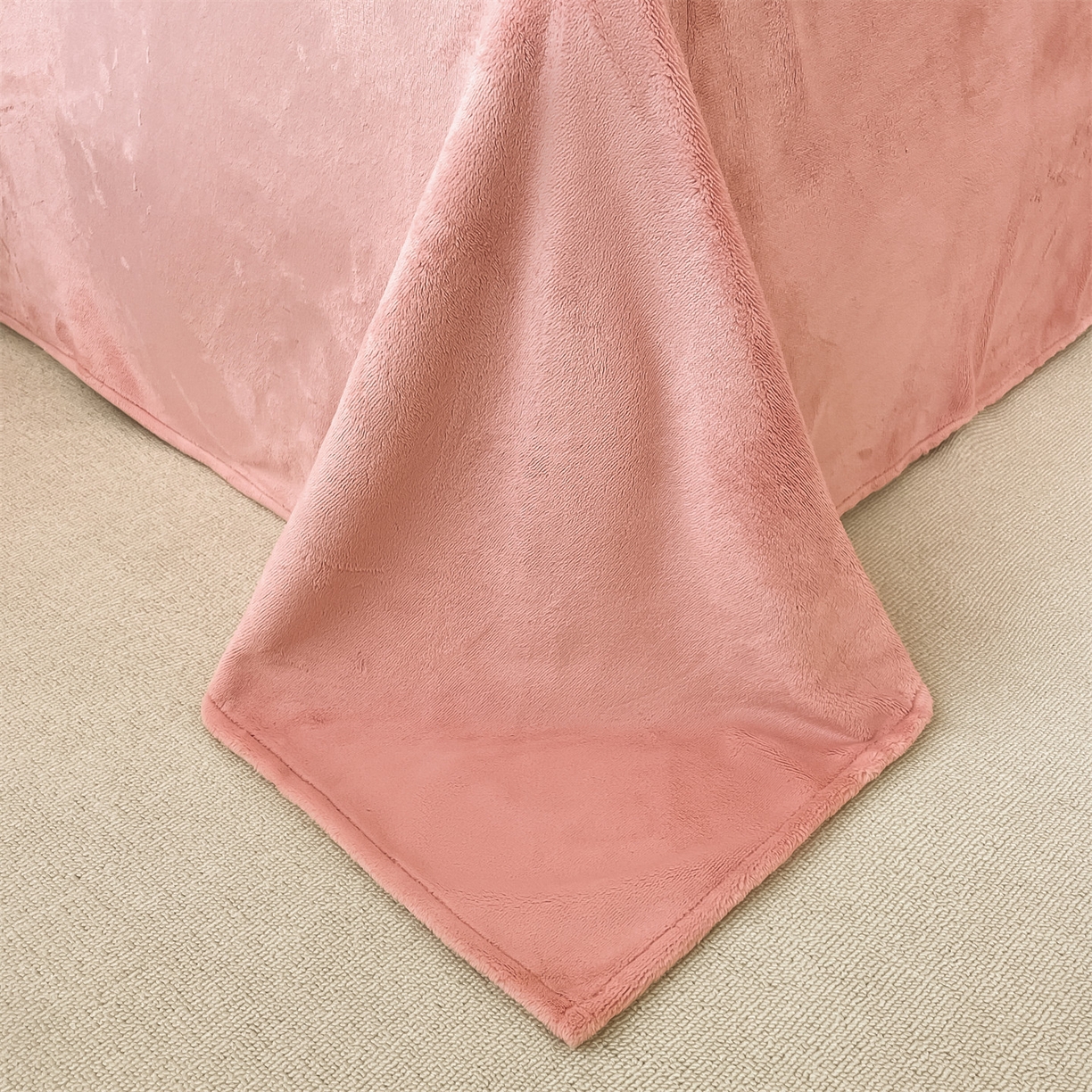 91家纺网 家纺一手货源 找家纺 （总）梦幻之城 2025新款牛奶绒四件套洛可可-朵绒系列