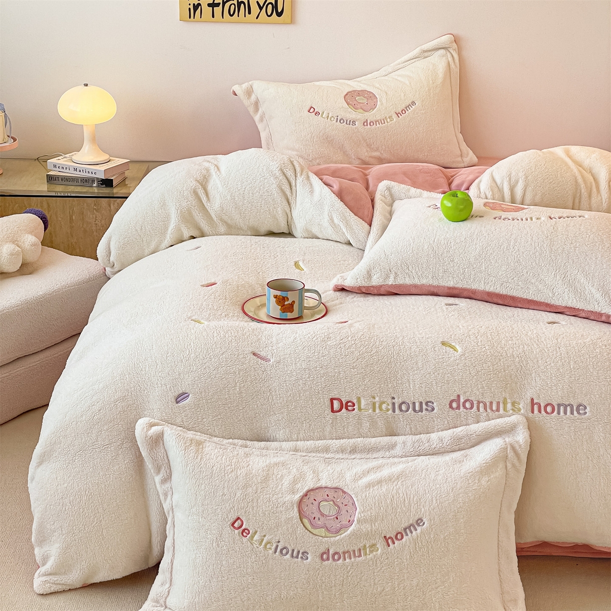 梦幻之城 2025新款牛奶绒四件套洛可可-朵绒系列 甜甜圈-奶白+橙意粉