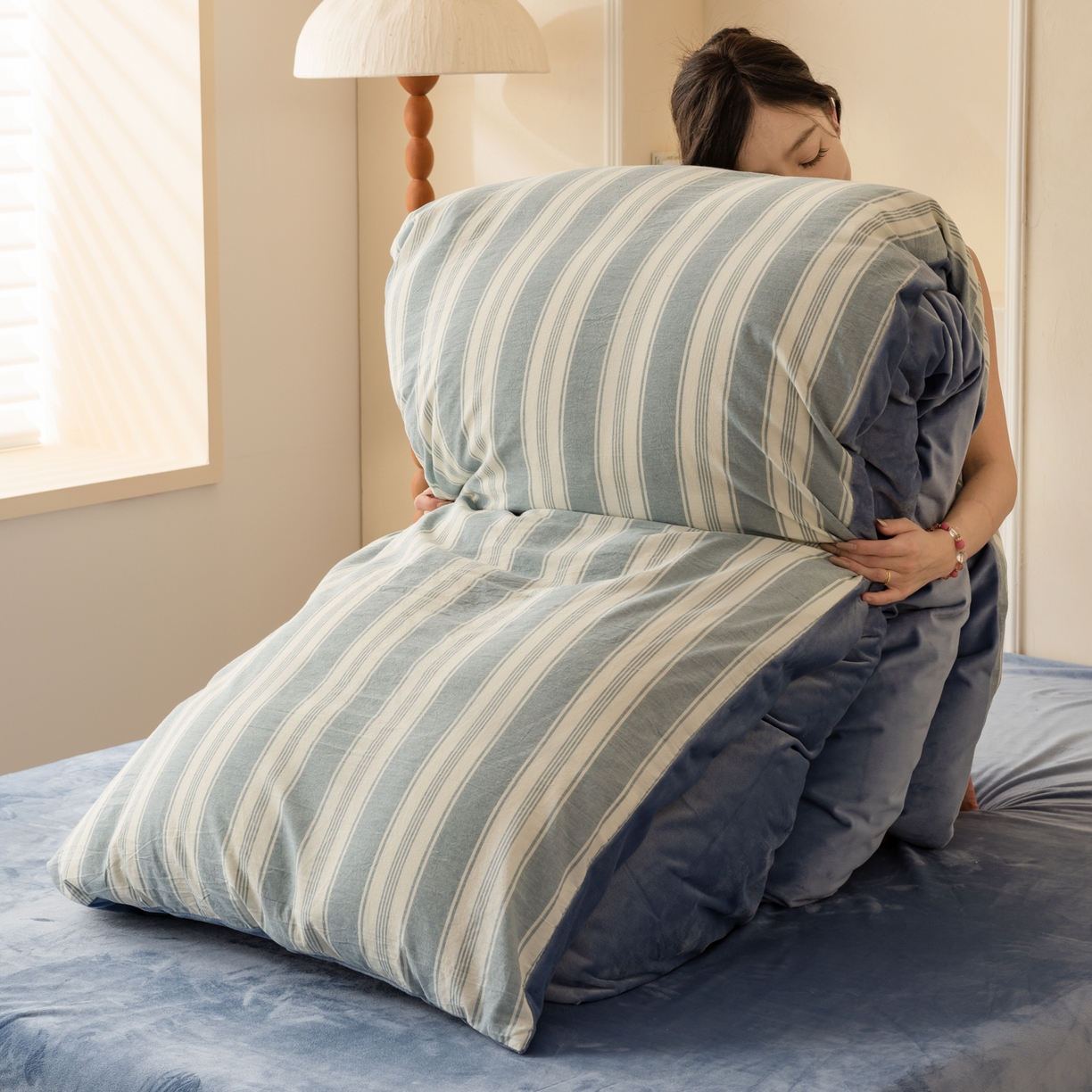 91家纺网 家纺一手货源 找家纺 （总）雯雨家纺 2025新款一面全棉一面牛奶绒可拆洗冬被被子被芯春秋被被子被芯