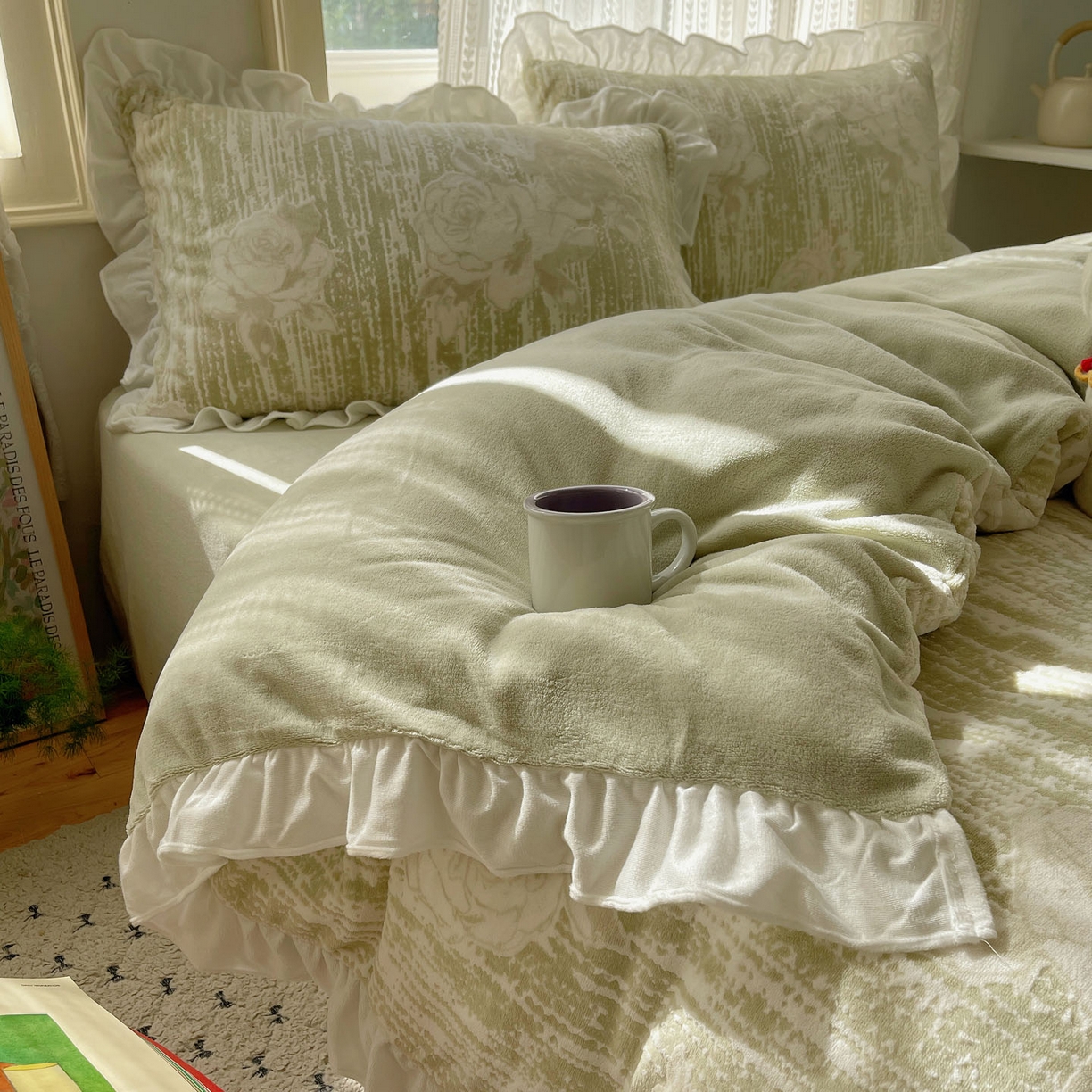 91家纺网 家纺一手货源 找家纺 三朵家纺 2025新款韩系花边雕花绒牛奶绒法莱绒四件套 绿野仙踪