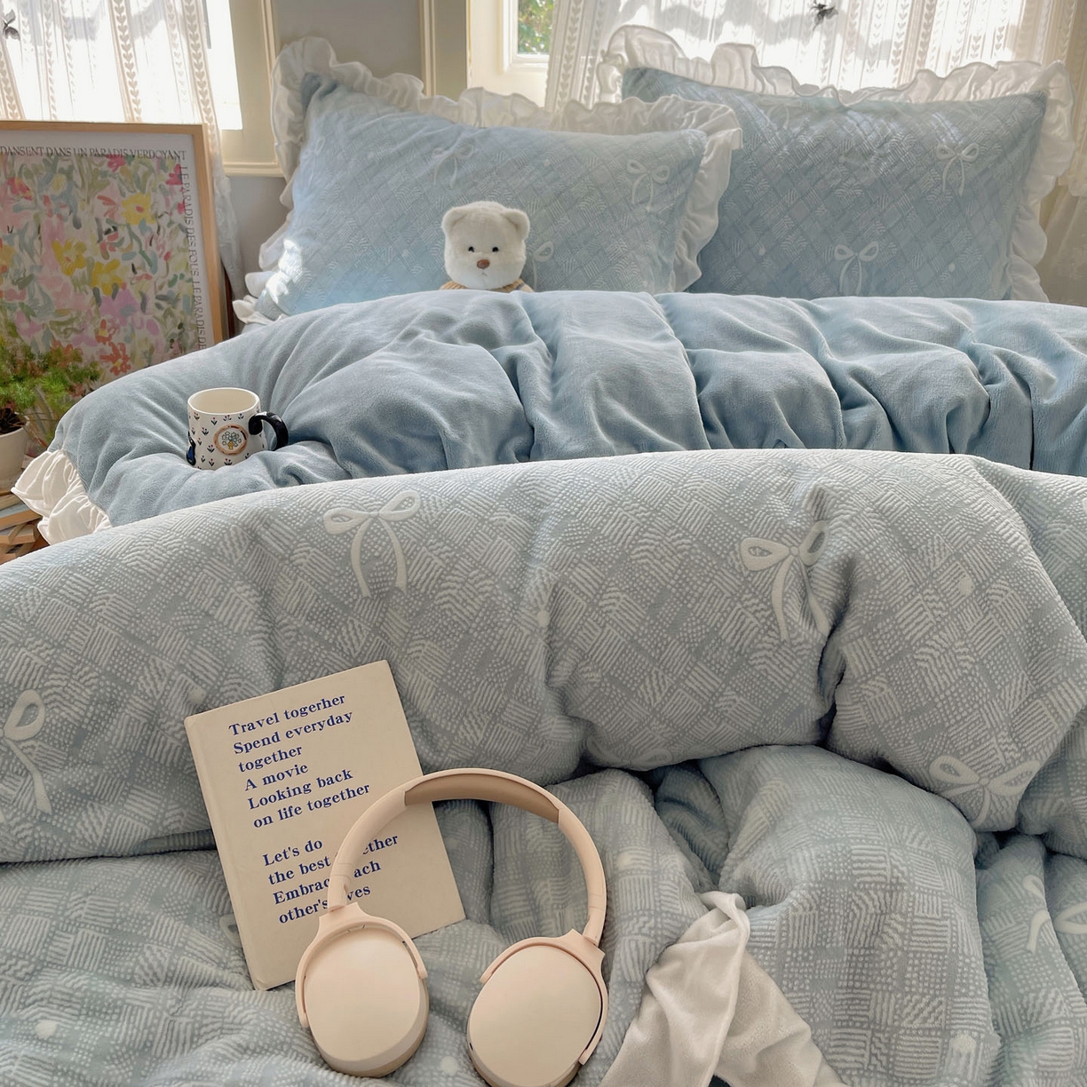 91家纺网 家纺一手货源 找家纺 三朵家纺 2025新款韩系花边雕花绒牛奶绒法莱绒四件套 拾光里里