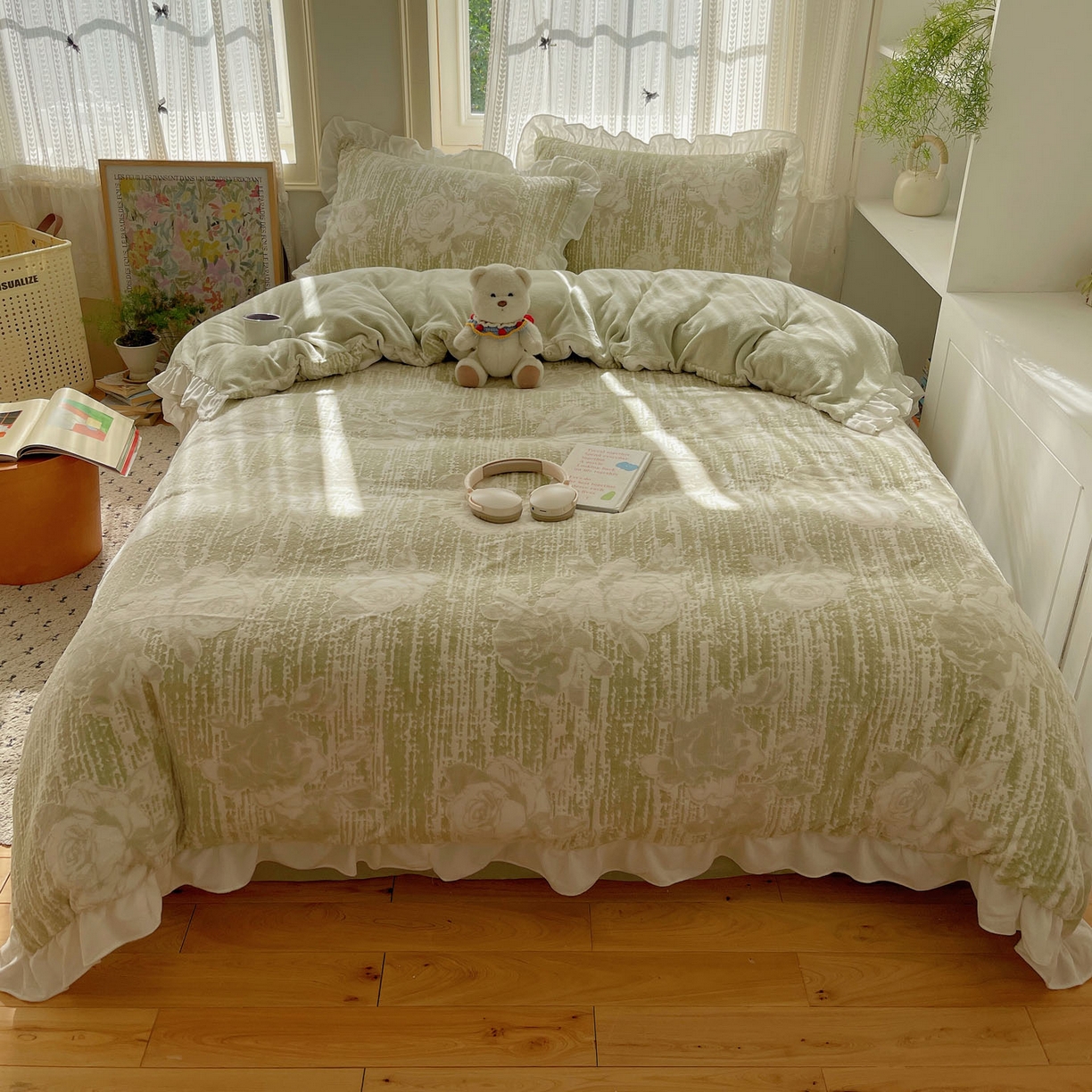 91家纺网 家纺一手货源 找家纺 三朵家纺 2025新款韩系花边雕花绒牛奶绒法莱绒四件套 绿野仙踪