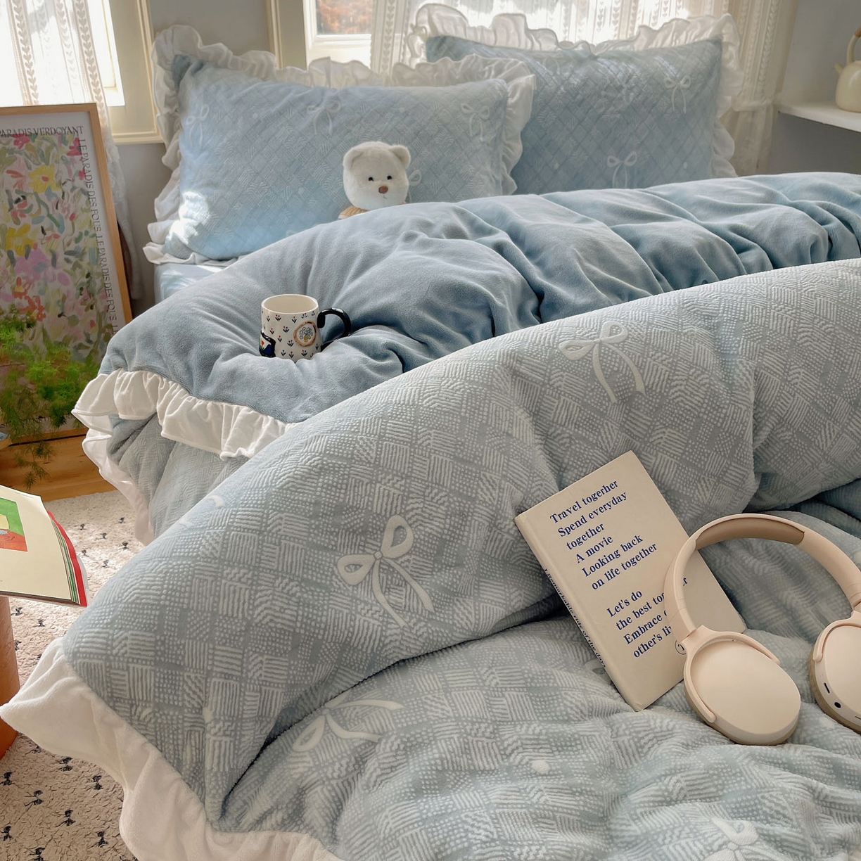 91家纺网 家纺一手货源 找家纺 三朵家纺 2025新款韩系花边雕花绒牛奶绒法莱绒四件套 拾光里里