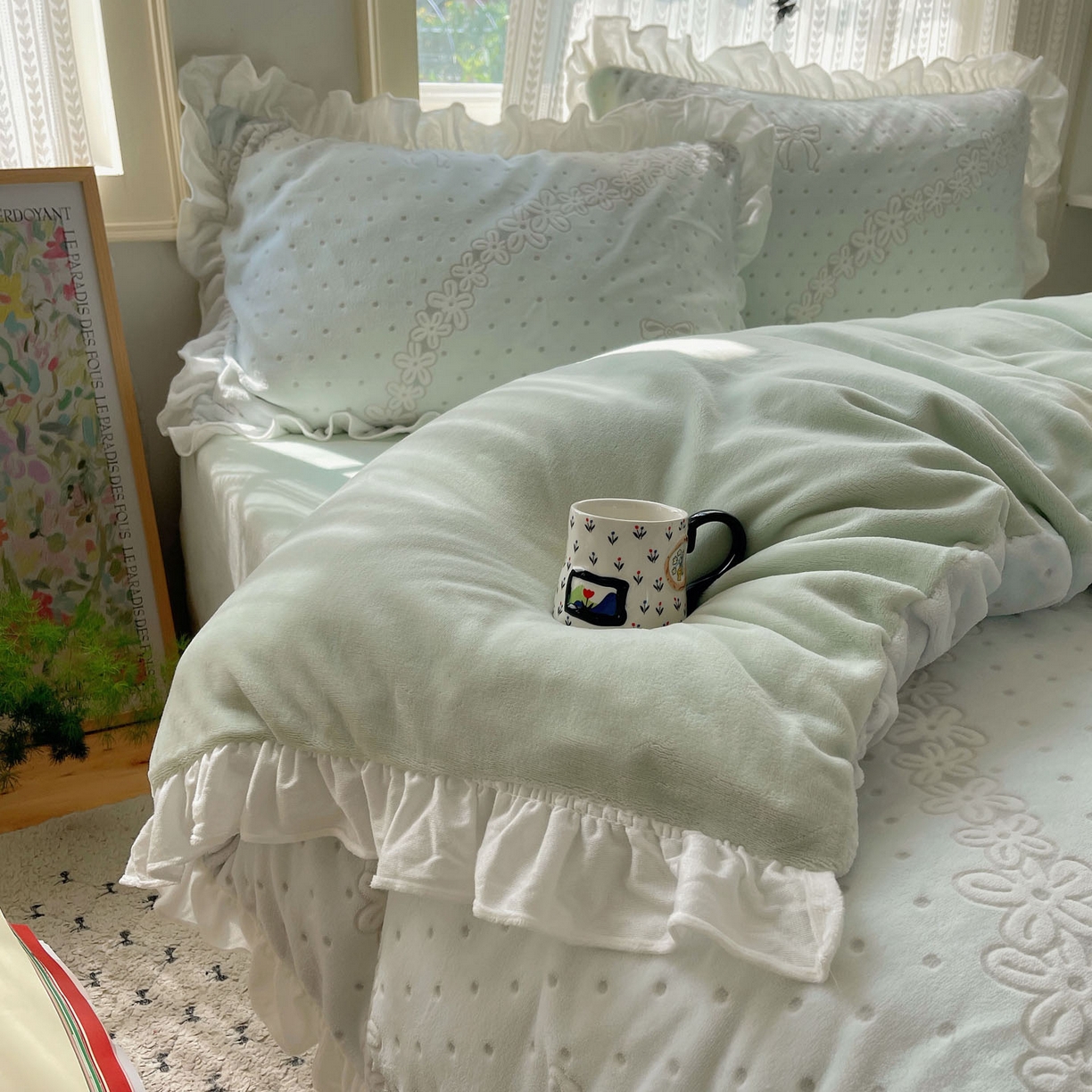 91家纺网 家纺一手货源 找家纺 三朵家纺 2025新款韩系花边雕花绒牛奶绒法莱绒四件套 海棠秘境