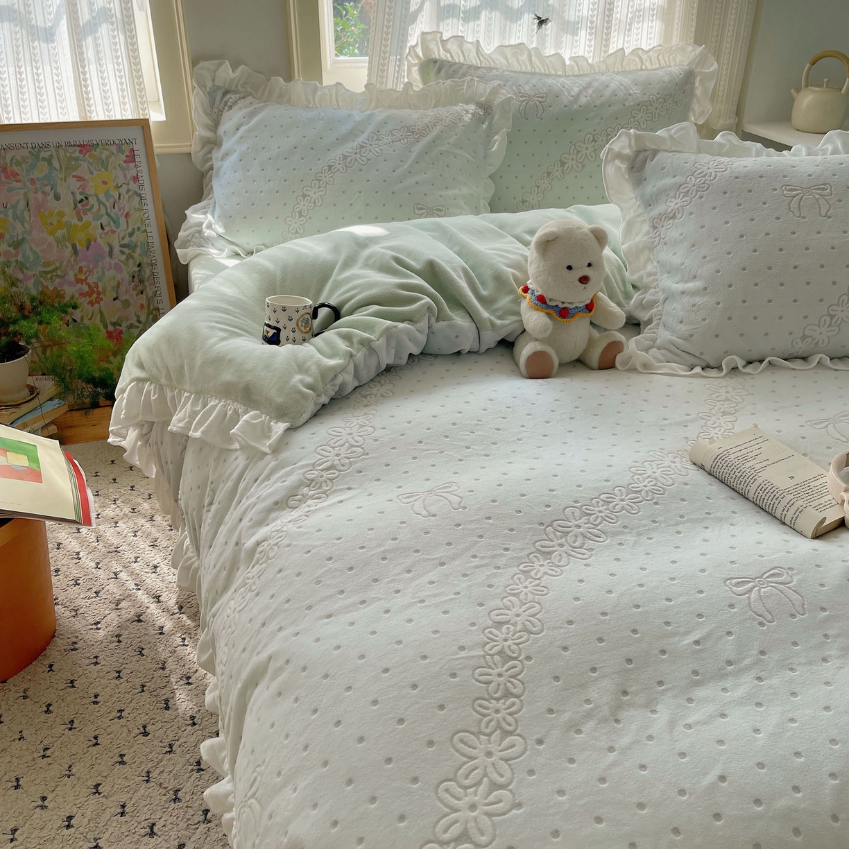 91家纺网 家纺一手货源 找家纺 三朵家纺 2025新款韩系花边雕花绒牛奶绒法莱绒四件套 海棠秘境