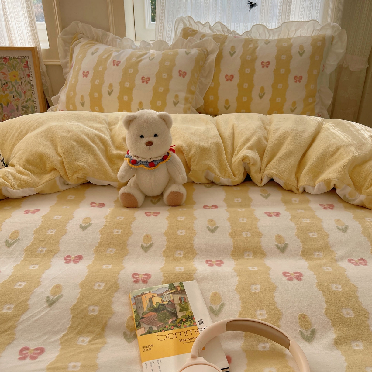 91家纺网 家纺一手货源 找家纺 三朵家纺 2025新款韩系花边雕花绒牛奶绒法莱绒四件套 恋花小经黄