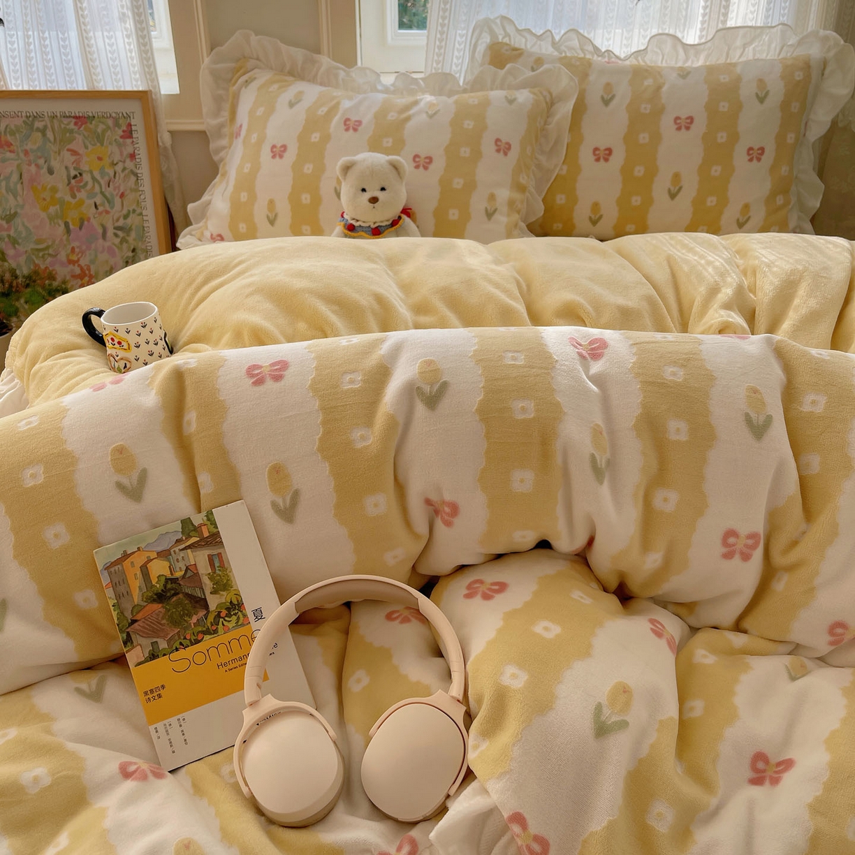 91家纺网 家纺一手货源 找家纺 三朵家纺 2025新款韩系花边雕花绒牛奶绒法莱绒四件套 恋花小经黄