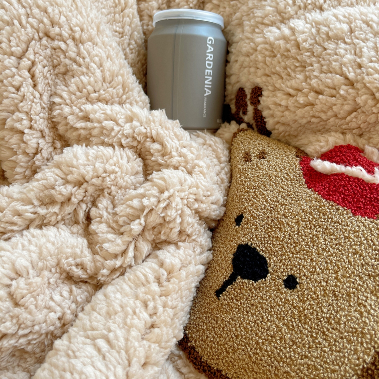 91家纺网 家纺一手货源 找家纺 轻奢坊 2025新款软糯可爱ins韩风羊羔绒毛巾绣四件套 三只小熊-咖