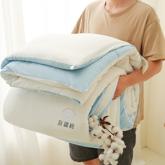 91家纺网 家纺一手货源 找家纺 爱诗诺家纺 2025新款拼色无印风新疆棉花被春秋被夏被四季被被子被芯 白+蓝