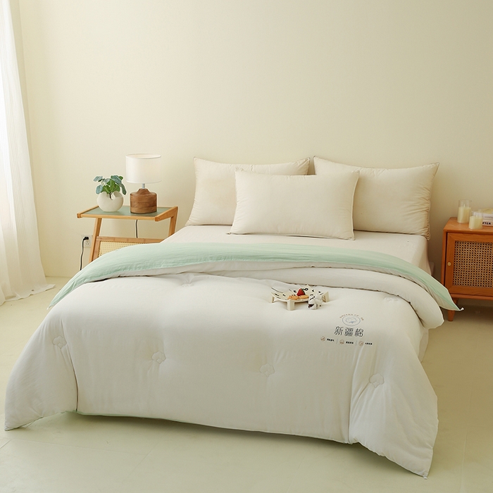 91家纺网 家纺一手货源 找家纺 爱诗诺家纺 2025新款拼色无印风新疆棉花被春秋被夏被四季被被子被芯 白+绿