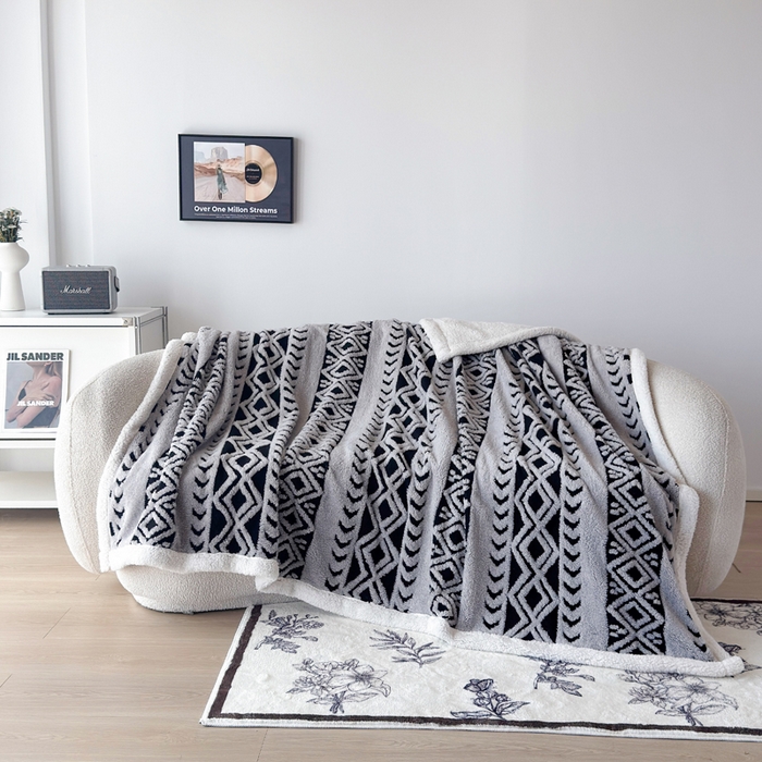 91家纺网 家纺一手货源 找家纺 （总）卡琪曼 2025新款阳离子提花羊羔绒毛毯盖毯毯子