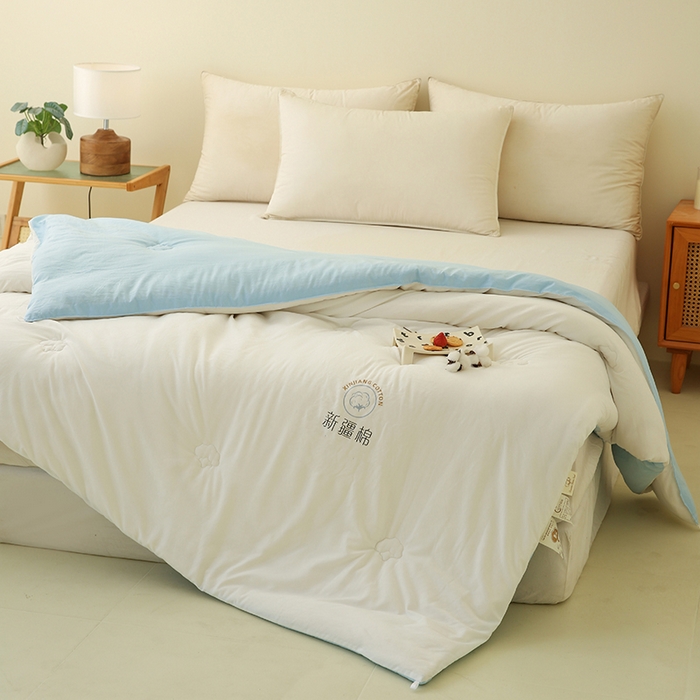 91家纺网 家纺一手货源 找家纺 （总）爱诗诺家纺 2025新款拼色无印风新疆棉花被春秋被夏被四季被被子被芯