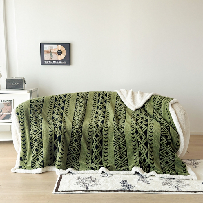 卡琪曼 2025新款阳离子提花羊羔绒毛毯盖毯毯子 军绿