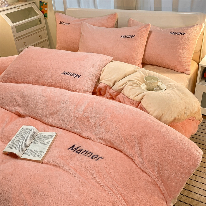 91家纺网 家纺一手货源 找家纺 （总）梦幻之城 2025新款牛奶绒刺绣四件套-凯勒系列A款