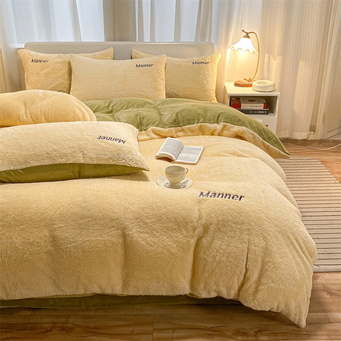 91家纺网 家纺一手货源 找家纺 梦幻之城 2025新款牛奶绒刺绣四件套-凯勒系列A款 凯勒-暖黄+苹果绿