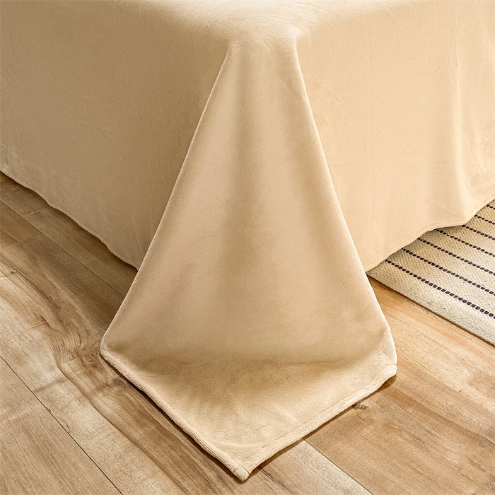 91家纺网 家纺一手货源 找家纺 梦幻之城 2025新款牛奶绒刺绣四件套-凯勒系列A款 凯勒-暖心粉+香槟色