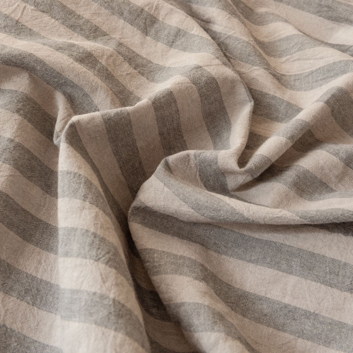 91家纺网 家纺一手货源 找家纺 雯雨家纺 2025新款一面全棉一面牛奶绒可拆洗冬被被子被芯春秋被被子被芯 棉绒-布林灰