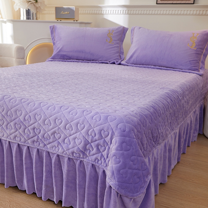 91家纺网 家纺一手货源 找家纺 （总）程百万家纺 2025新款素色婴儿绒四件套蕾丝床盖款牛奶绒四件套