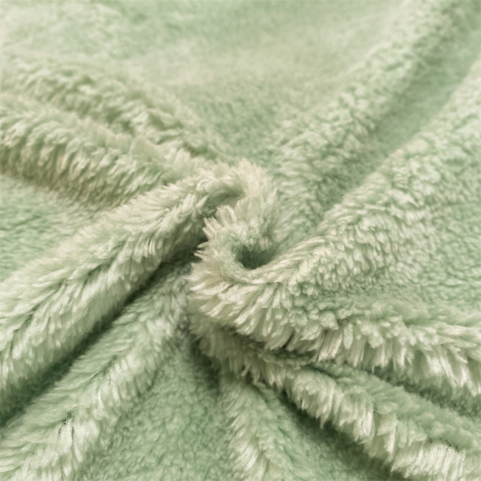 91家纺网 家纺一手货源 找家纺 梦幻之城 2025新款牛奶绒刺绣四件套-凯勒系列A款 凯勒-清澈蓝+香槟色