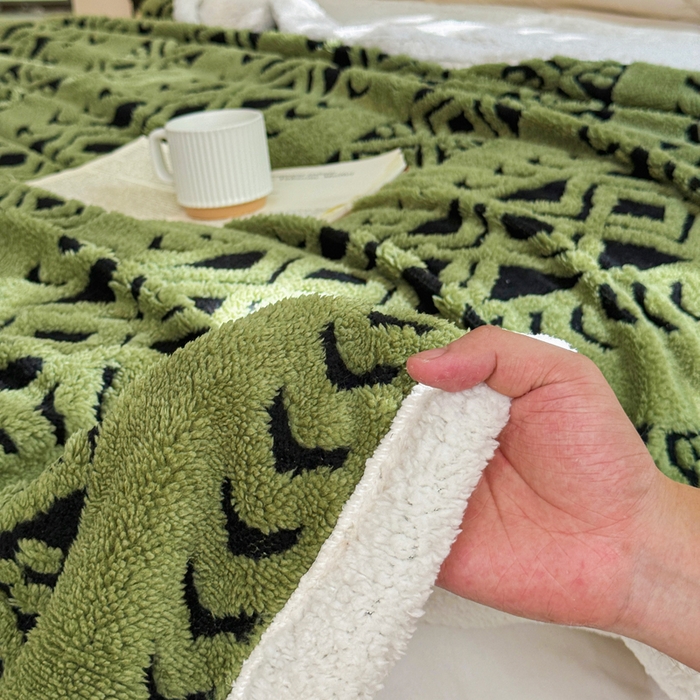 91家纺网 家纺一手货源 找家纺 （总）卡琪曼 2025新款阳离子提花羊羔绒毛毯盖毯毯子