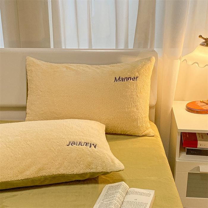 91家纺网 家纺一手货源 找家纺 （总）梦幻之城 2025新款牛奶绒刺绣四件套-凯勒系列A款