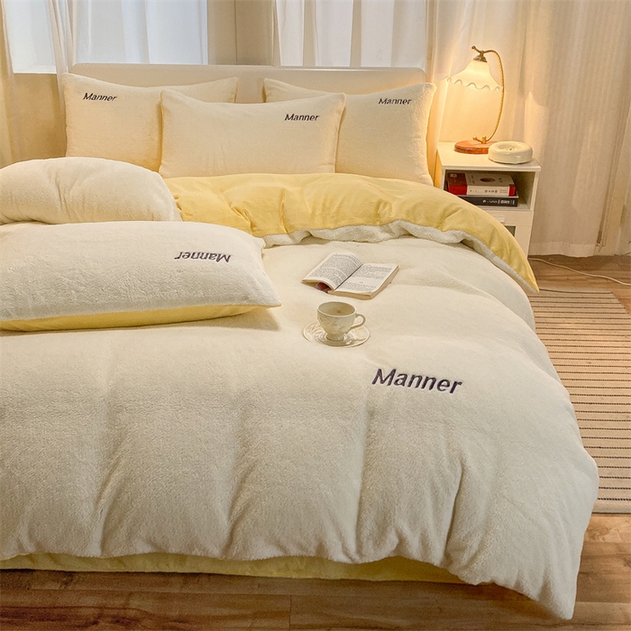 91家纺网 家纺一手货源 找家纺 梦幻之城 2025新款牛奶绒刺绣四件套-凯勒系列A款 凯勒-奶芋色+暖黄