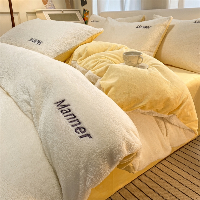 91家纺网 家纺一手货源 找家纺 梦幻之城 2025新款牛奶绒刺绣四件套-凯勒系列A款 凯勒-奶芋色+暖黄