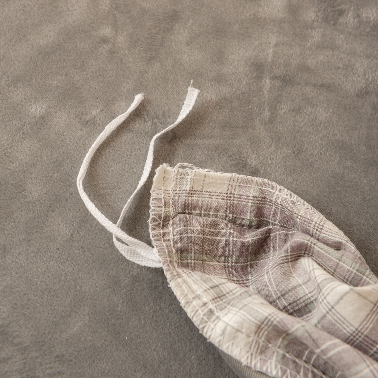 91家纺网 家纺一手货源 找家纺 雯雨家纺 2025新款一面全棉一面牛奶绒可拆洗冬被被子被芯春秋被被子被芯 棉绒-轩尼诗