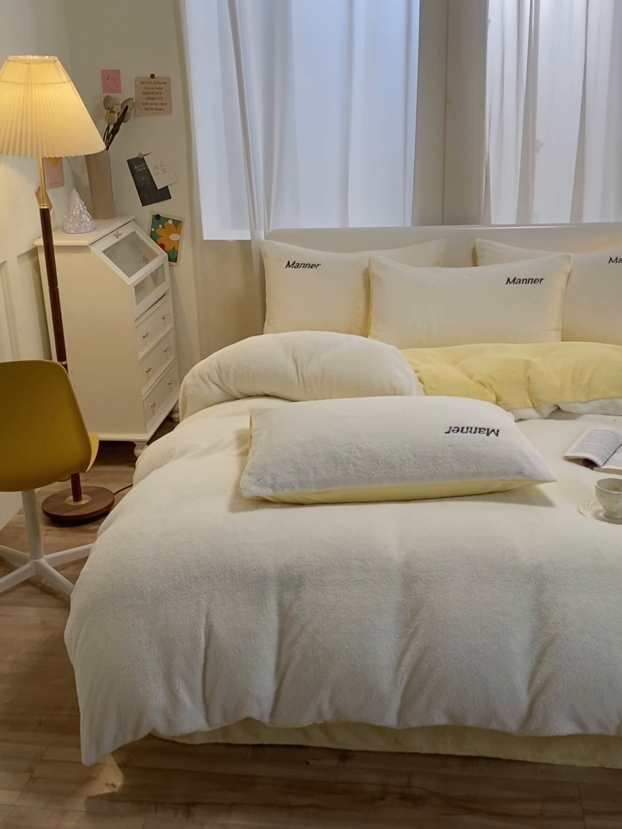 91家纺网 家纺一手货源 找家纺 梦幻之城 2025新款牛奶绒刺绣四件套-凯勒系列A款 凯勒-奶芋色+暖黄