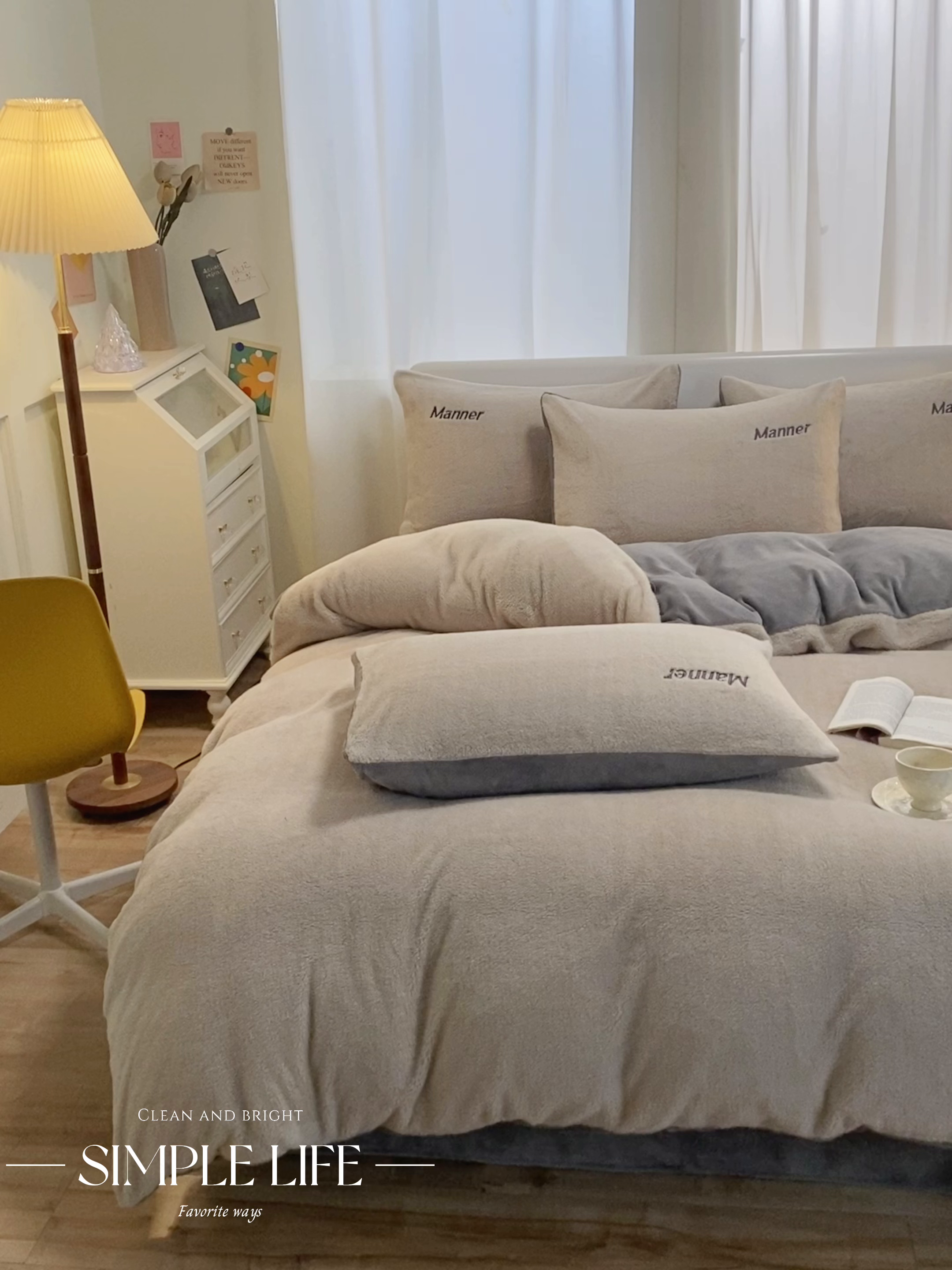 91家纺网 家纺一手货源 找家纺 梦幻之城 2025新款牛奶绒刺绣四件套-凯勒系列A款 凯勒-香草灰+经典灰