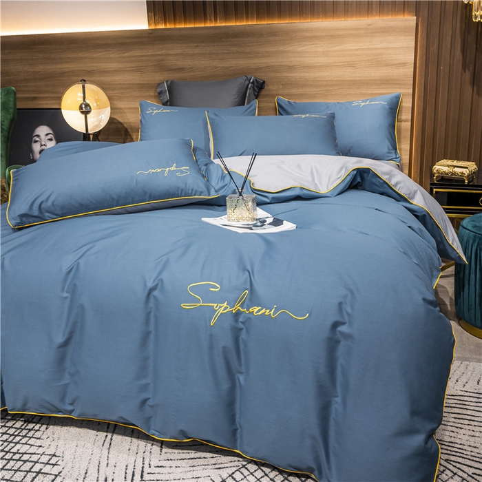 91家纺网 家纺一手货源 找家纺 小叮当家纺仓储工厂店 2025新款(热买家秀不断货)40s贡缎长绒棉纯棉字母款全棉四件套轻奢床上用品 宝兰配浅灰