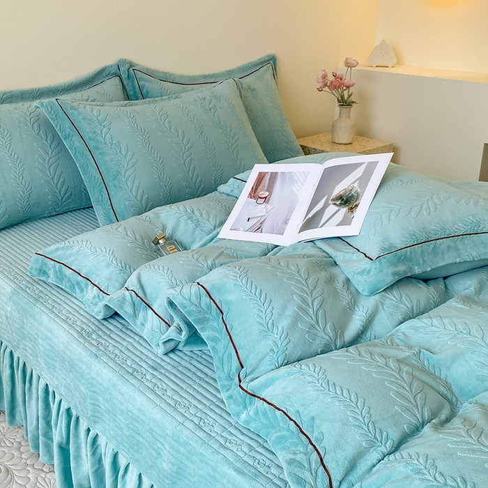 91家纺网 家纺一手货源 找家纺 美伦美焕 2025新款加厚雕花绒床盖款四件套-浅叶 浅叶-蔚蓝
